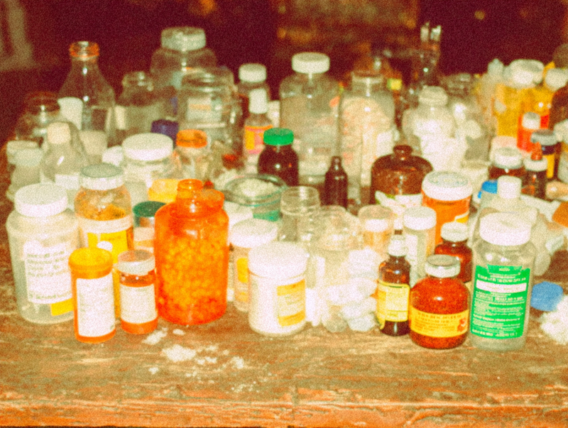 Chemical compounds representing FDA-evaluated chemical versus mineral sunscreen actives